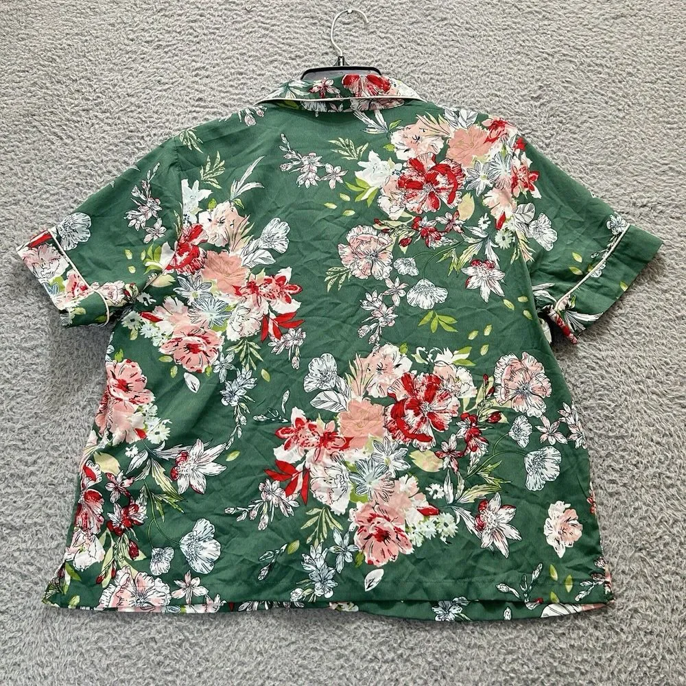 Cupcakes And Cashmere Pajama Top Womens Medium Green‎ Floral Silky Button Up
